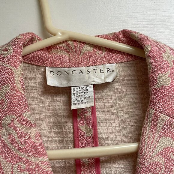 Doncaster PInk/Cream Skirt Suit w/POCKETS!!! - Picture 4 of 14